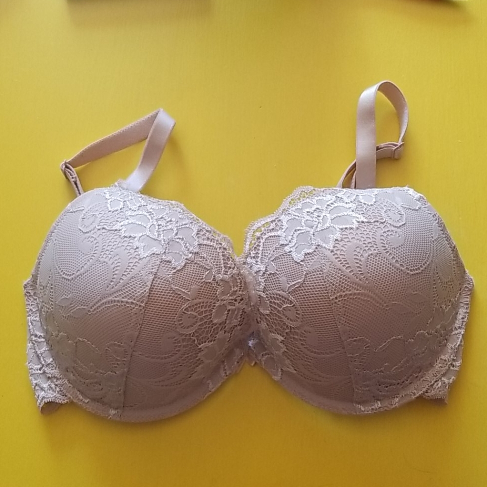 Wings love push up bra with underwire 34DD/E